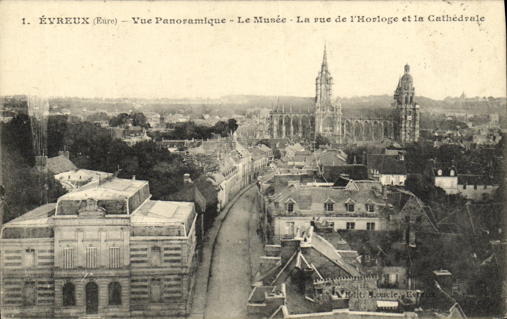 Opinion panoramica de Evreux de la POSTAL de la VENDIMIA la vista del museo de L reloj y la catedral