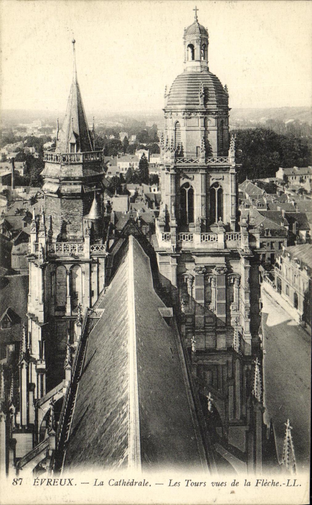 La POSTAL Evreux de la VENDIMIA la catedral viaja la flecha vista
