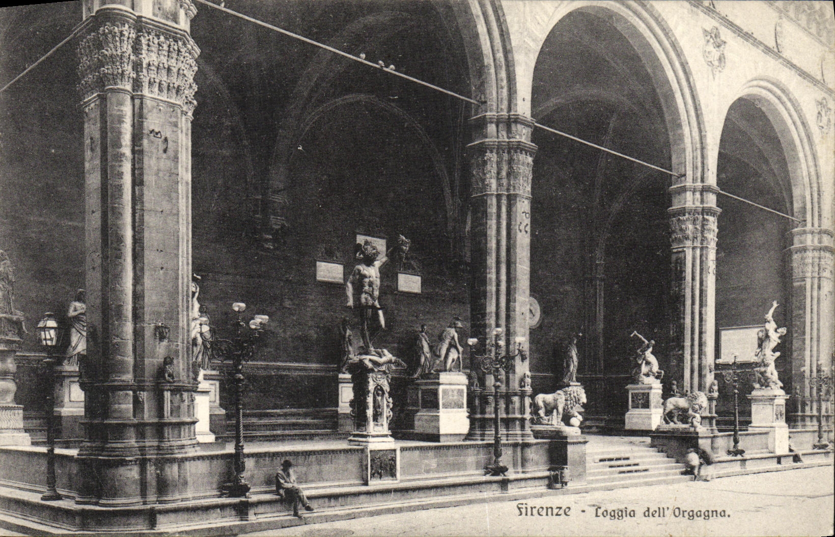 Leon de Dell Orgagna de la logia de Firenze de la POSTAL de la VENDIMIA