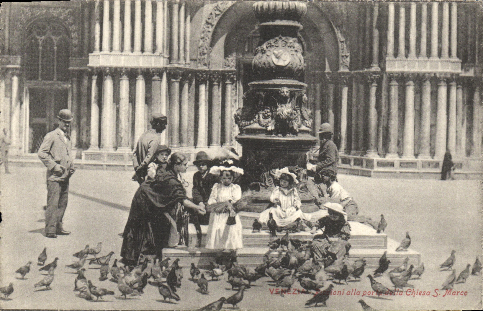 VINTAGE POSTCARD Venezia Children Pigeons