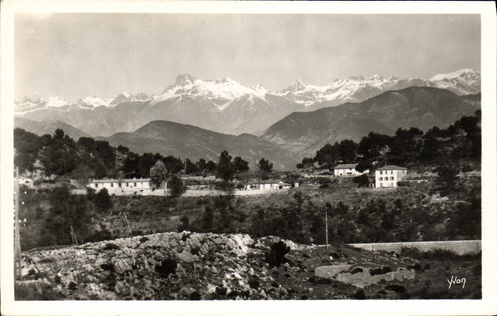 CPA La Cote D Azur La chaine des Alpes vue de la grande corniche