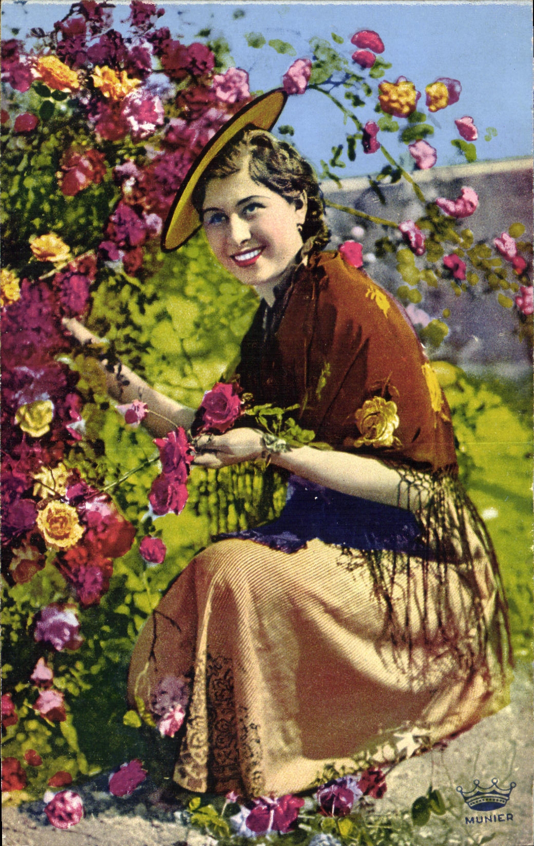 CPA Cote d azur Cueillette des fleurs Femme