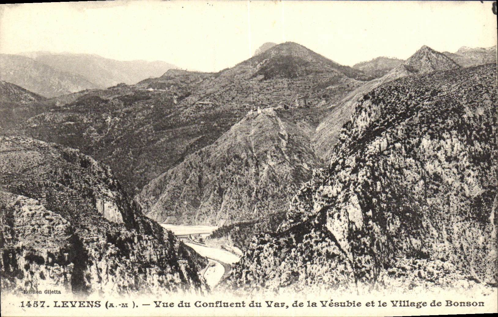 CPA Levens Vue du Confiuent du Var de la VEsubie et le village de Bonson