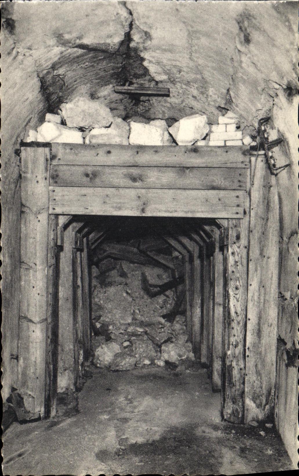 La POSTAL de la VENDIMIA fort de Vaux el soplado en llevar de la envoltura tiene L observatorio Militaria norteno