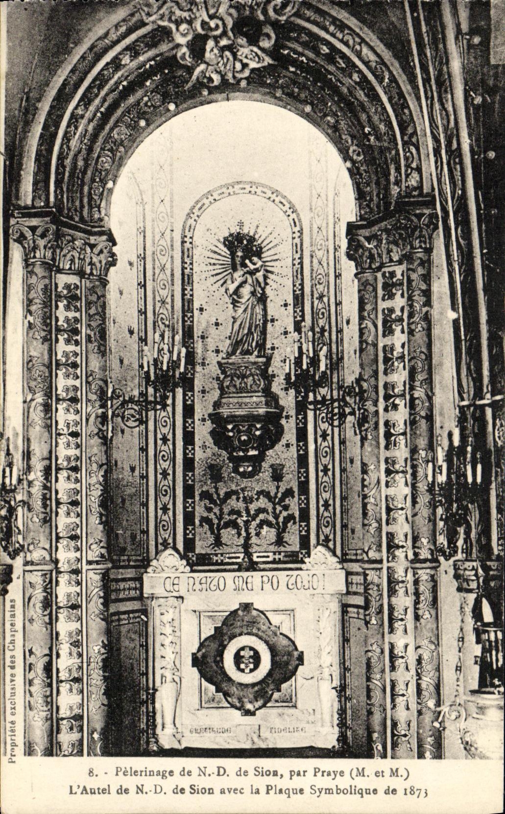CPA Pelerinage de Sion PAr Praye L Autel de Nd de Sion avec la plaque symbolique de 1873