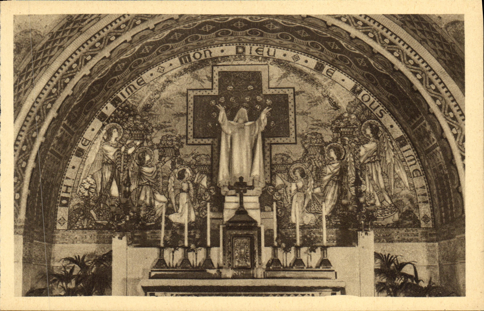 CPA La Basilique de Lisieux La Crypte Mosaique du Choeur