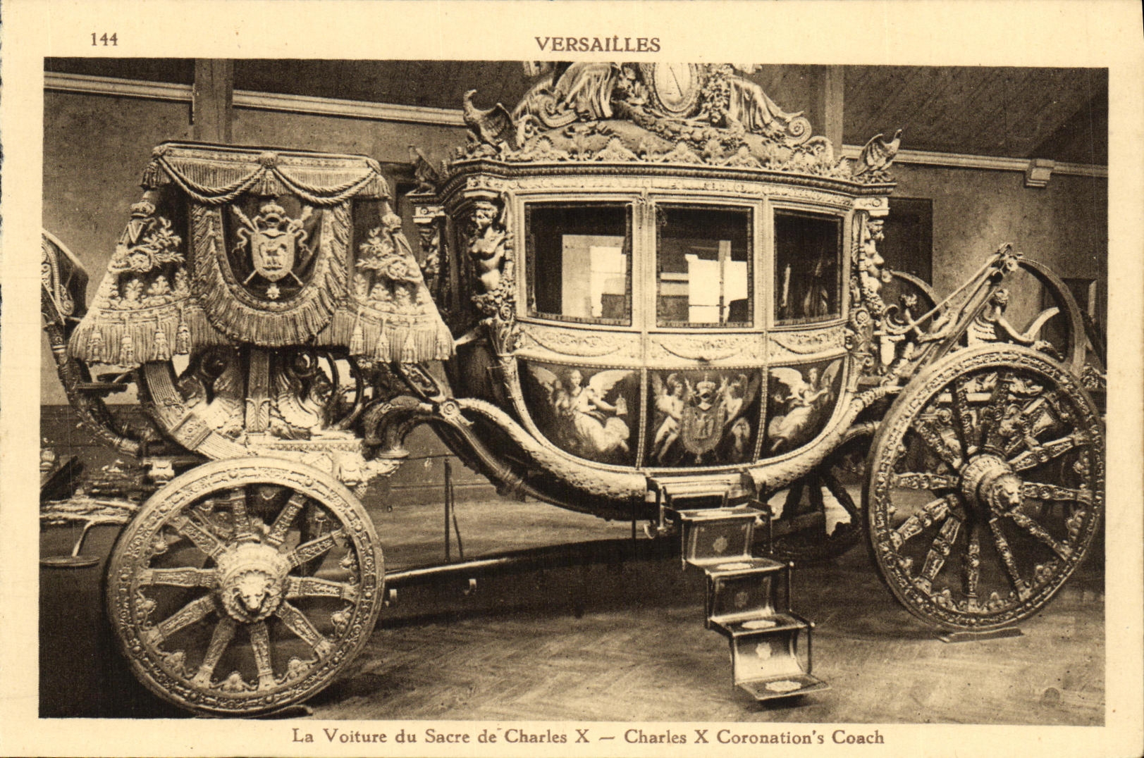 CPA Versailles La Voiture du Sacre de Charles X