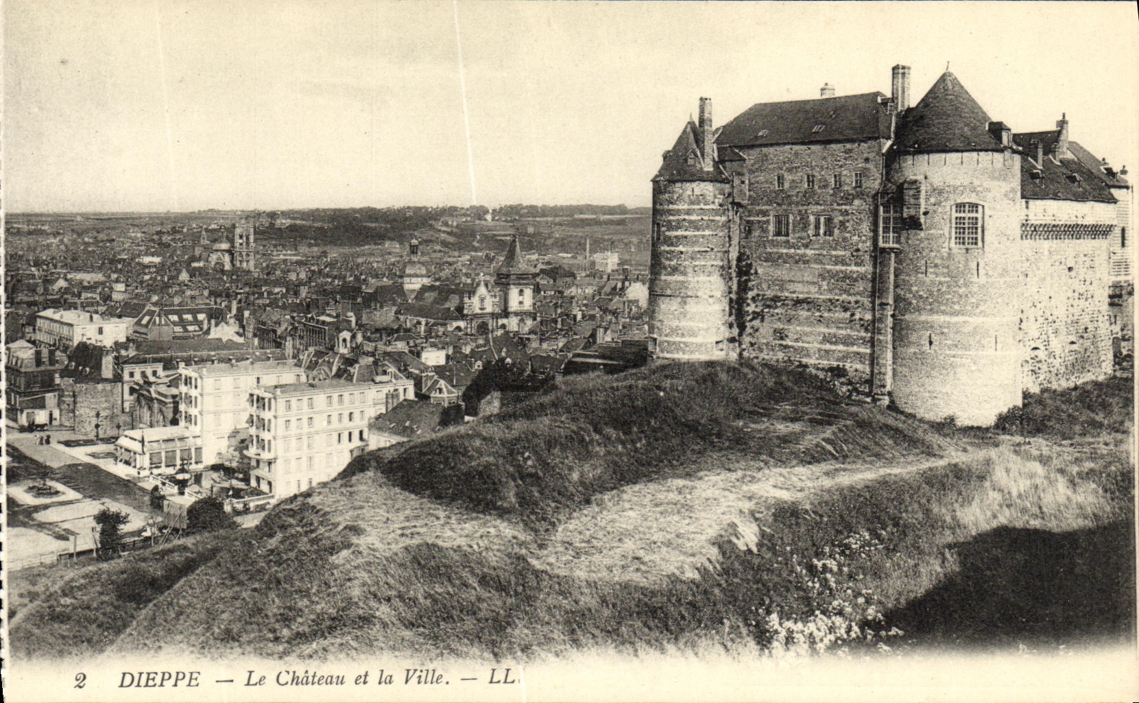 POSTAL Dieppe de la VENDIMIA el castillo y la ciudad