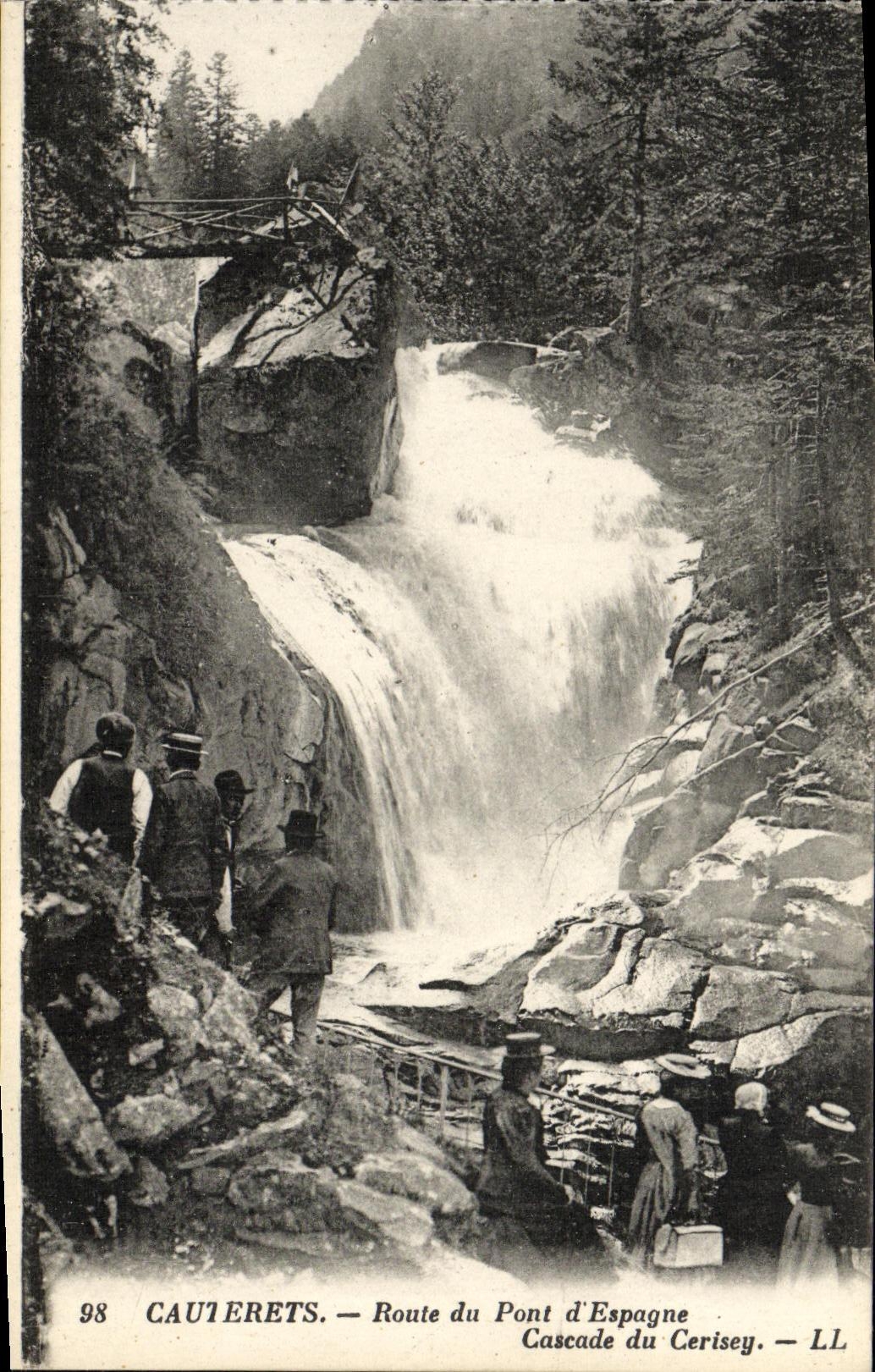 VINTAGE POSTCARD Cauterets Route of the Bridge D Spain Cascades of Cerisey