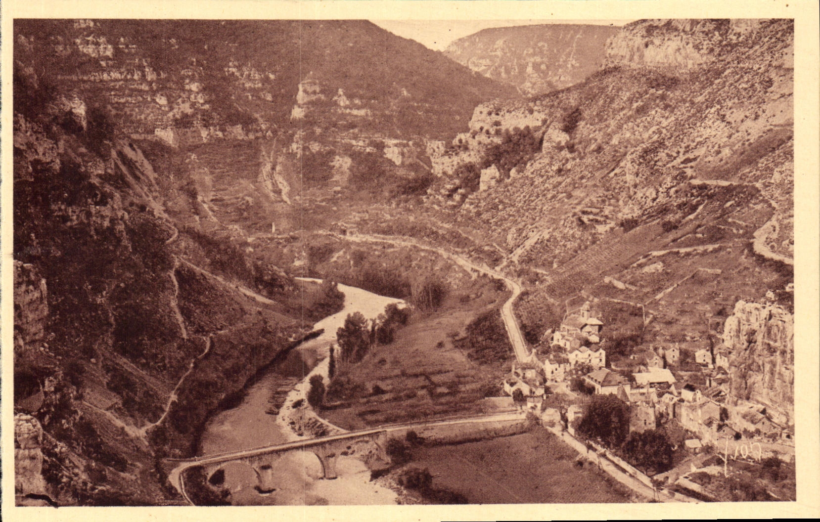 CPA Gorges du Tarn Le Village de la Malene