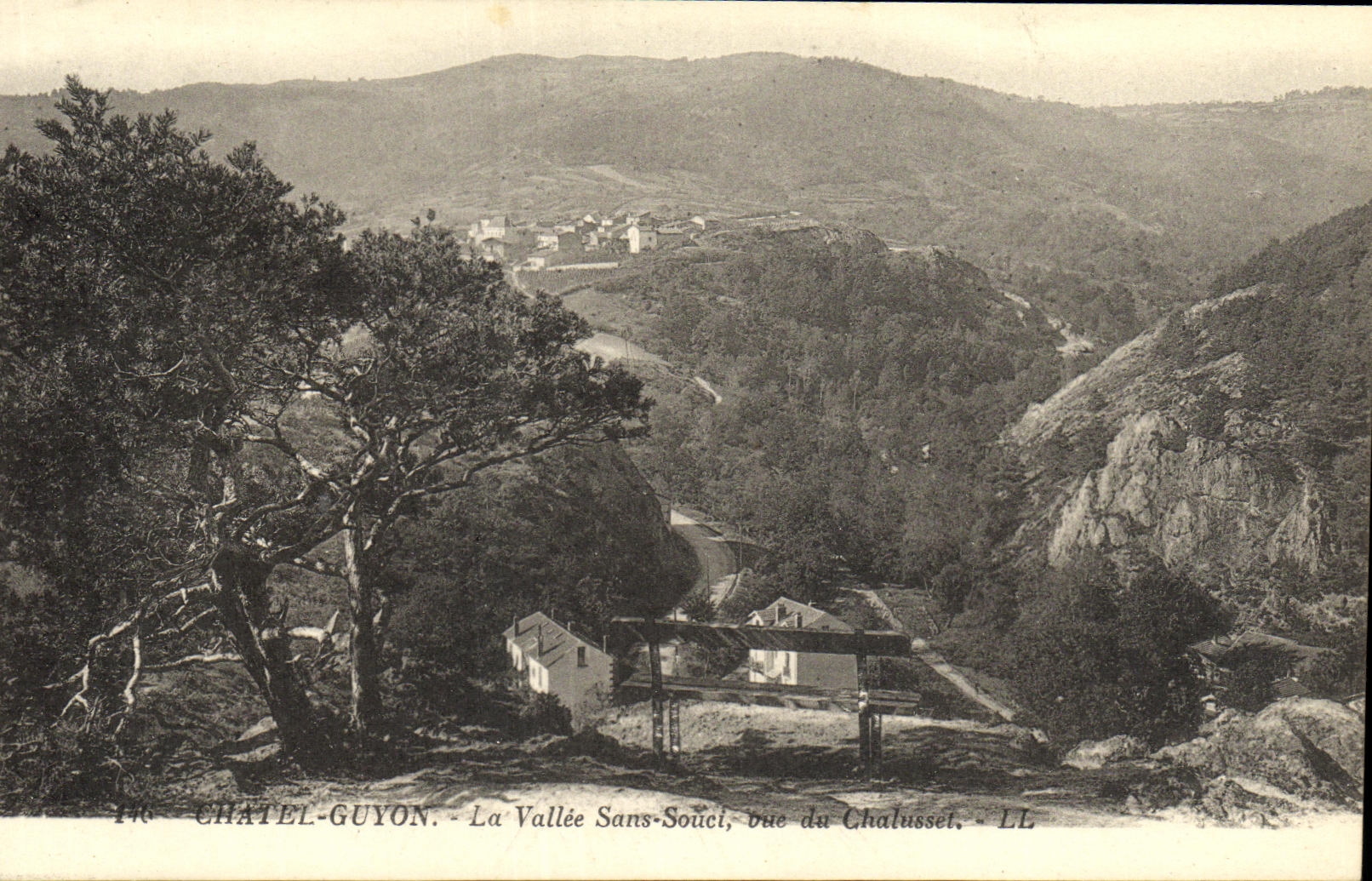 POSTAL Chatel Guyon de la VENDIMIA el valle sin la preocupacion vista de Chalussel