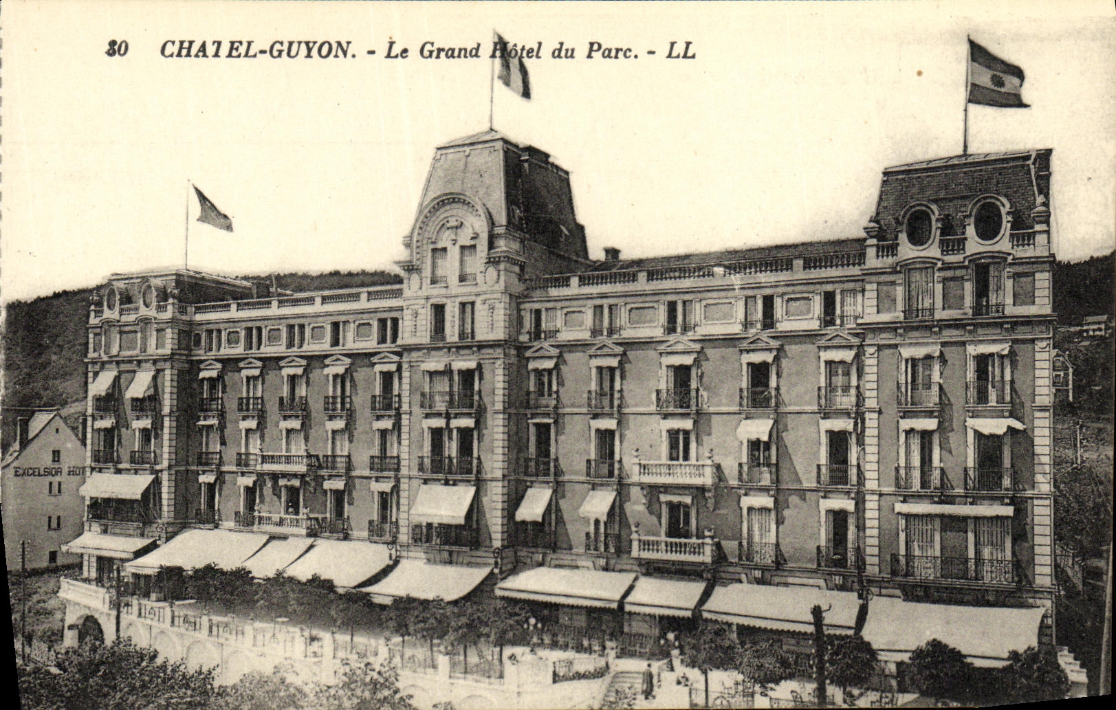 POSTAL Chatel Guyon de la VENDIMIA el hotel grande del parque