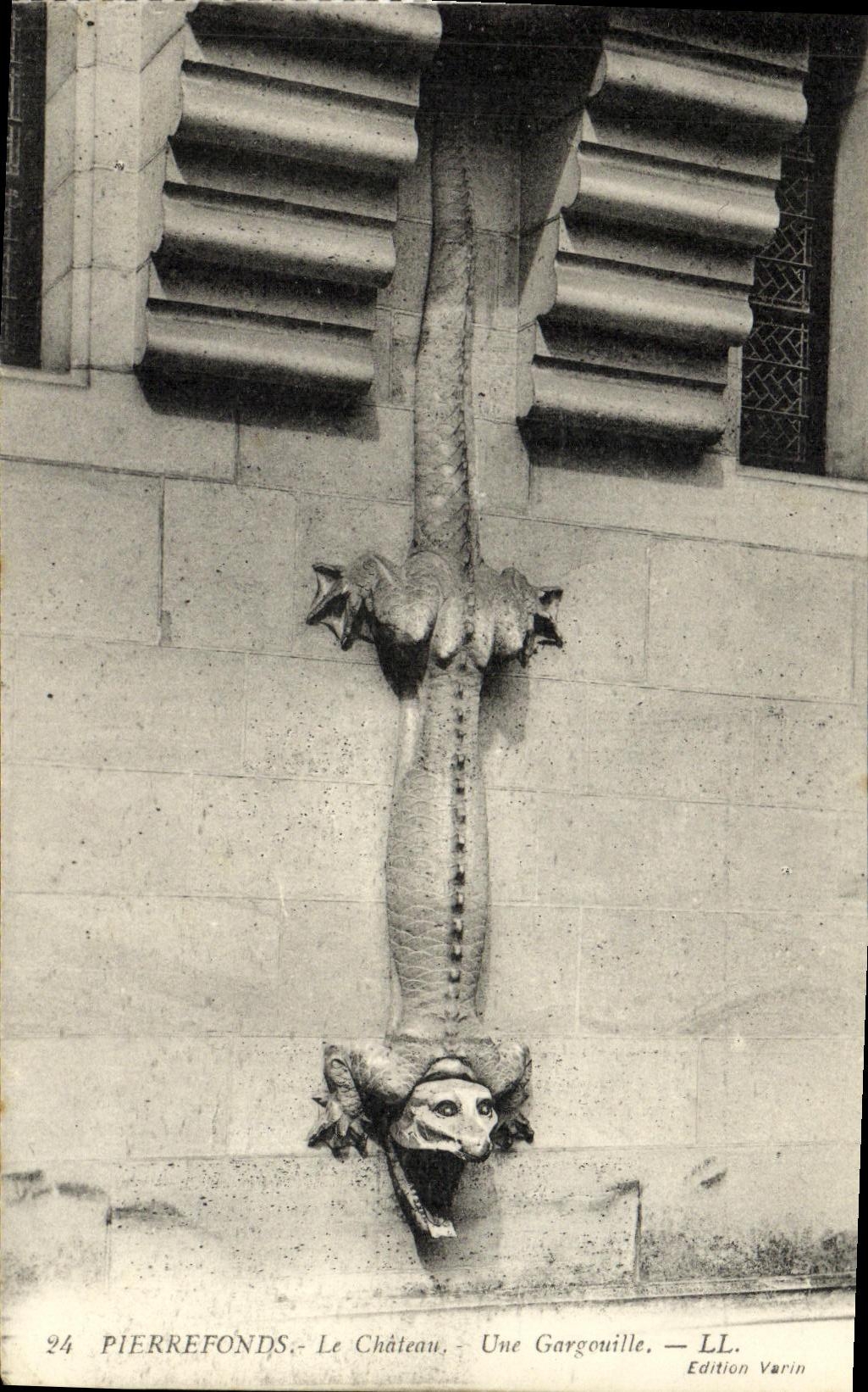 CPA Pierrefonds Le Chateau Une Gargouille