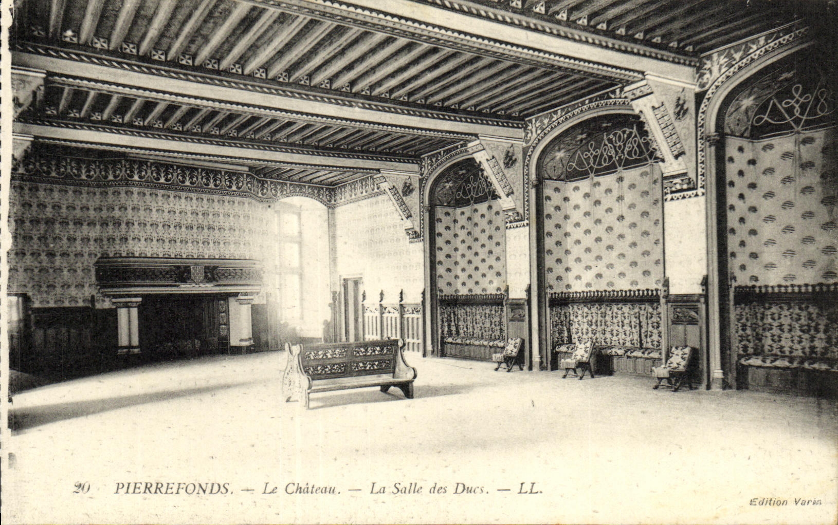 CPA Pierrefonds Le Chateau La Salle des Ducs