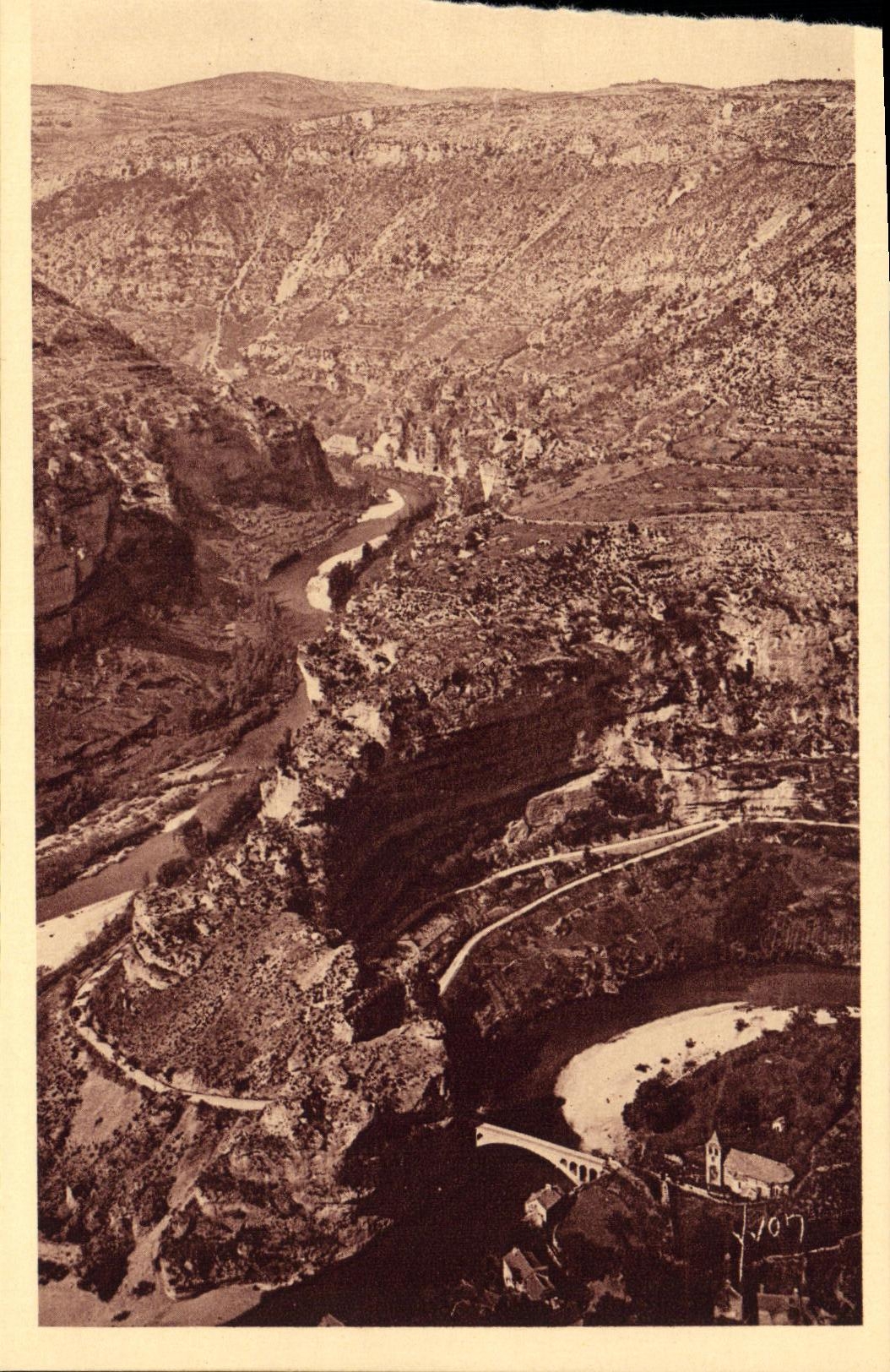 CPA Gorges Du Tarn Causse Mejean Canon du Tarn et cirques de Saint Chely et Pougnadoires