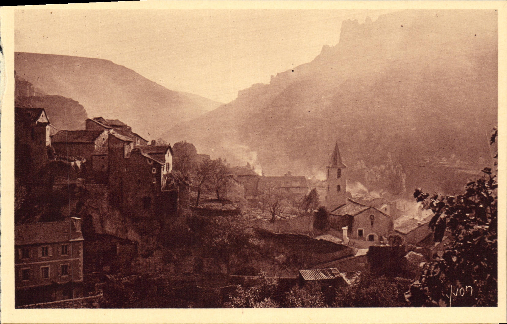 CPA Gorges Du Tarn Sainte Enimie Premiers rayons du soleil