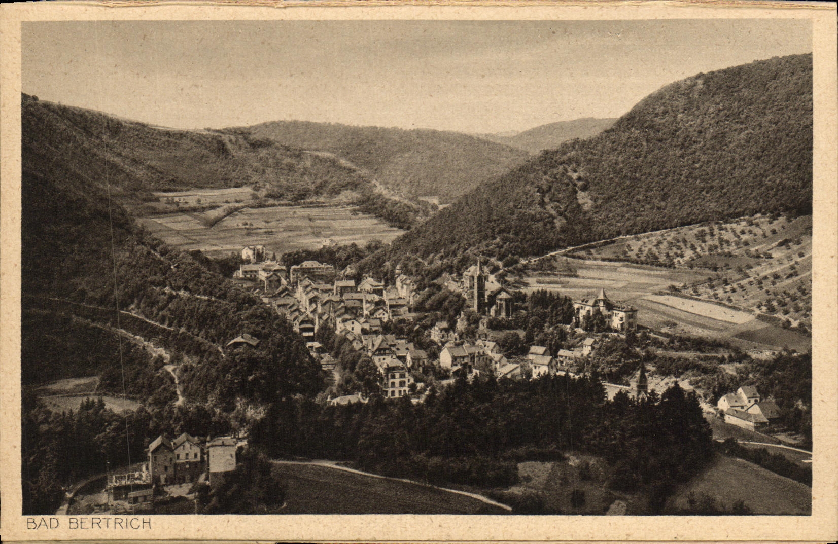VINTAGE POSTCARD Bad Bertrich