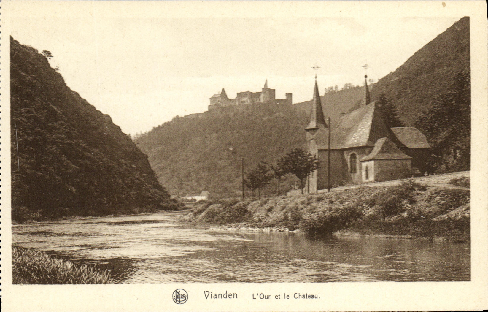 CPA Vianden L Our et le Chateau