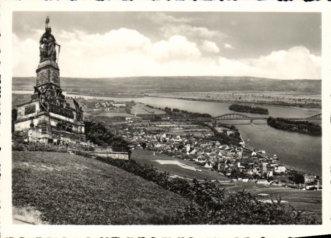 MODERN CARD Rudesheim Und das Nationaldenkmal