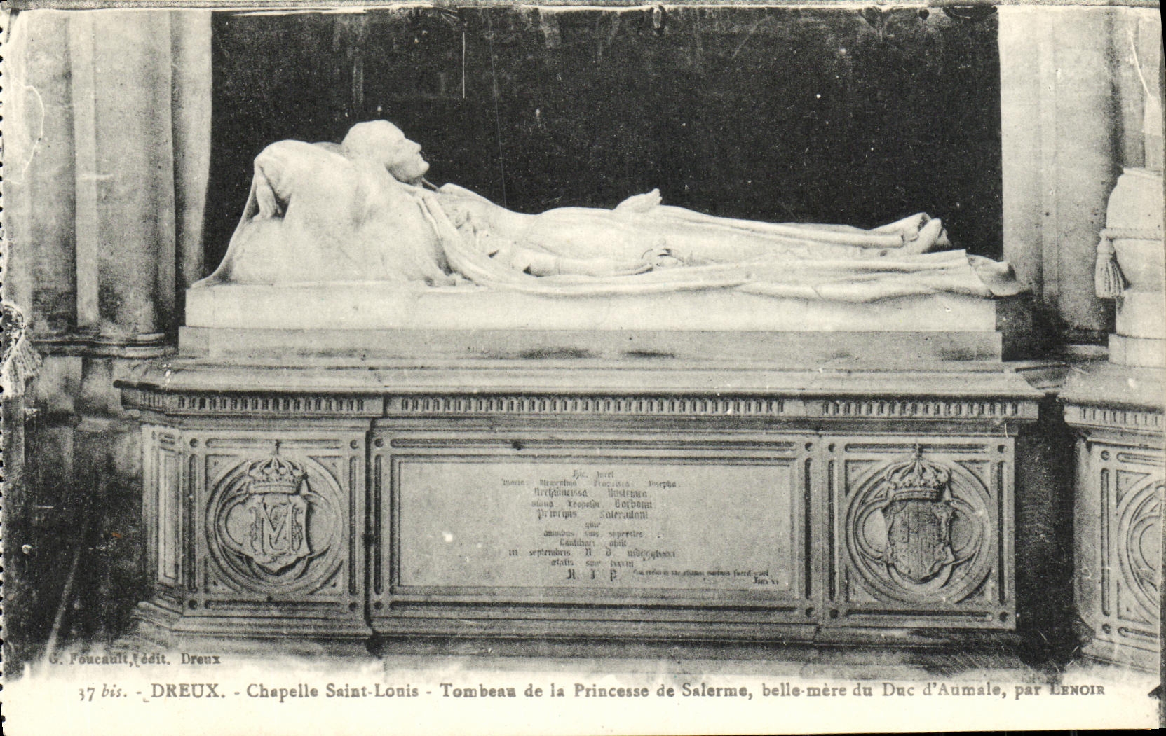 Tumba de St  Louis de la camara acorazada de Dreux de la POSTAL de la VENDIMIA de la princesa de la madre hermosa de Salerme del duque D Aumale