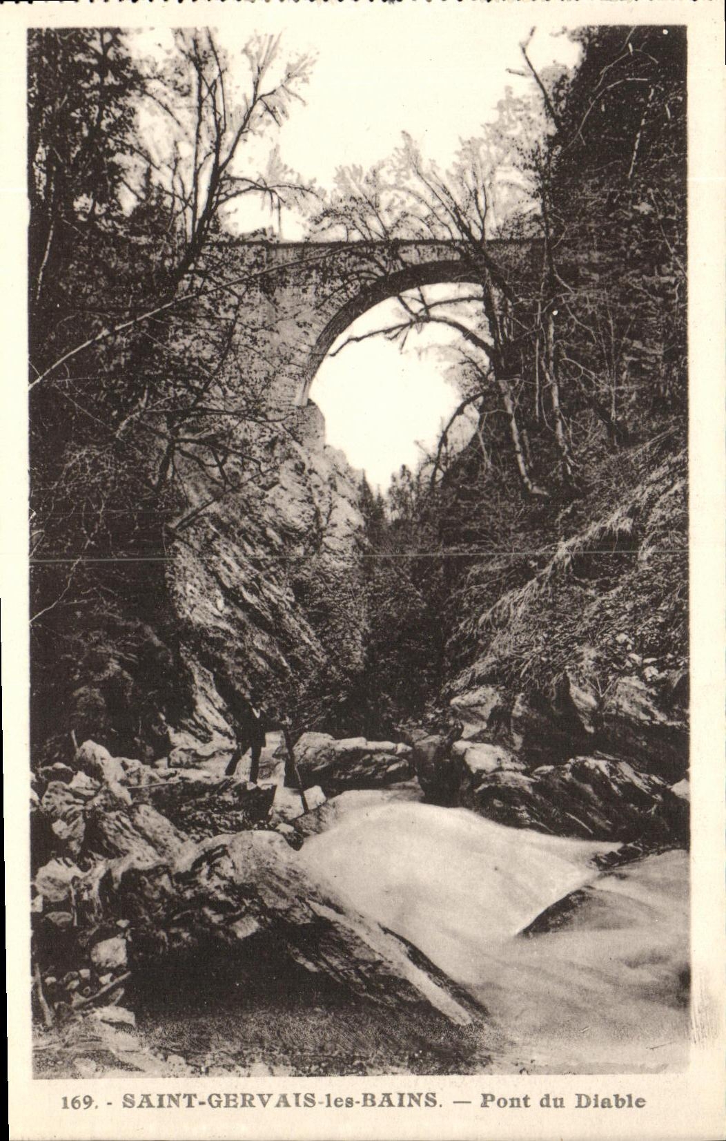 VINTAGE POSTCARD Holy Gervais les Bains Bridge of the Devil