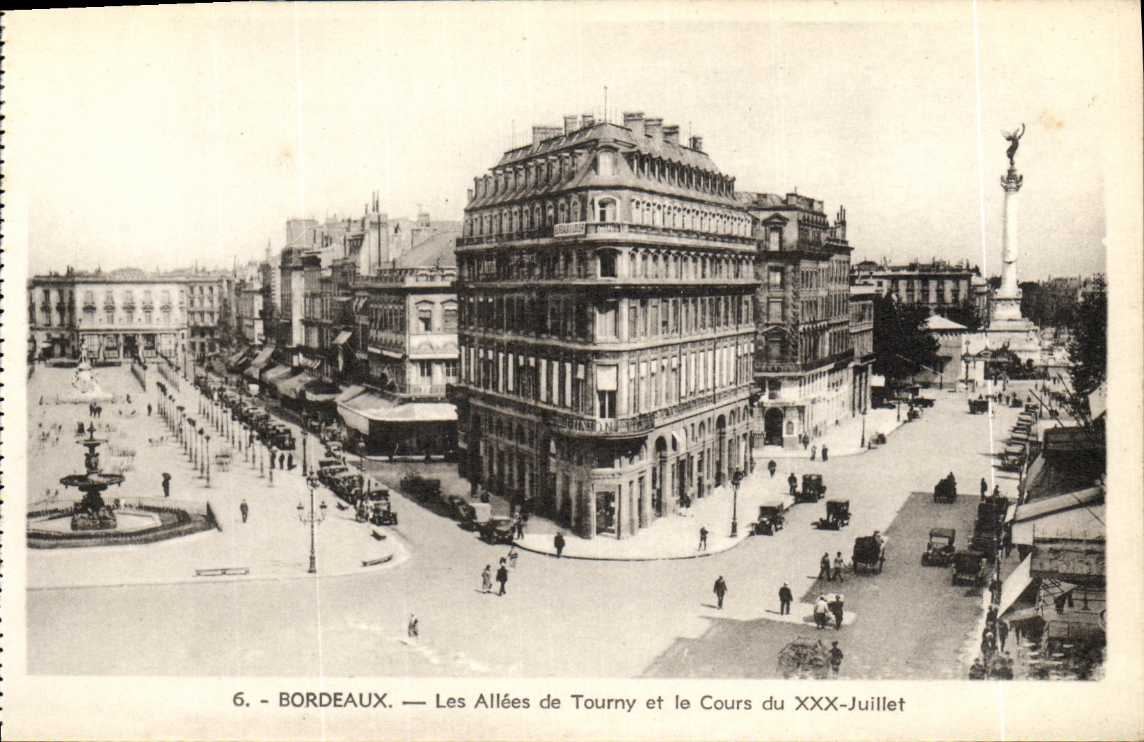 CPA Bordeaux Les Allees de Tourny et le Cours du XXX Juillet