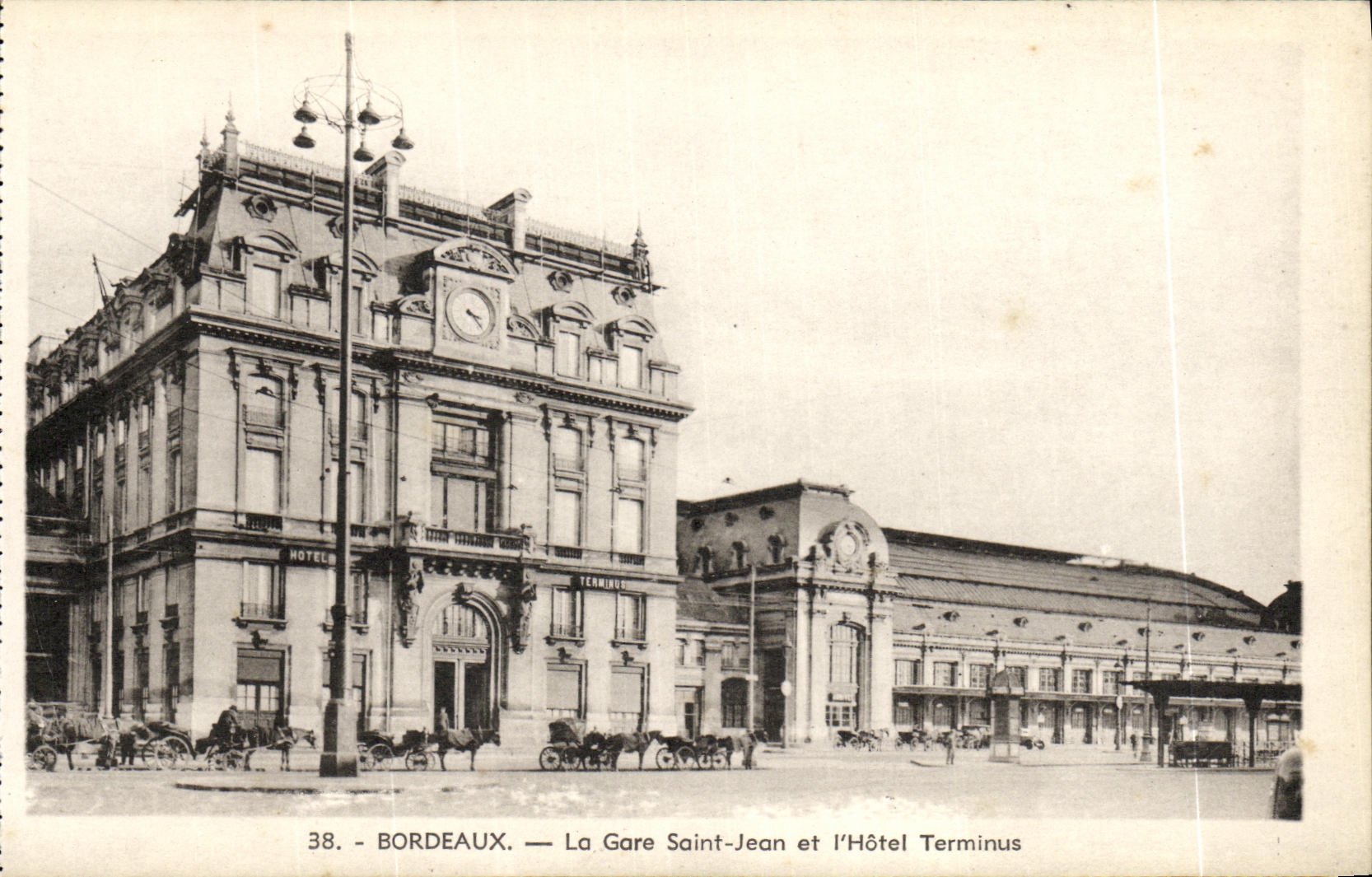CPA Bordeaux La Gare Saint Jean et L Hotel Terminus