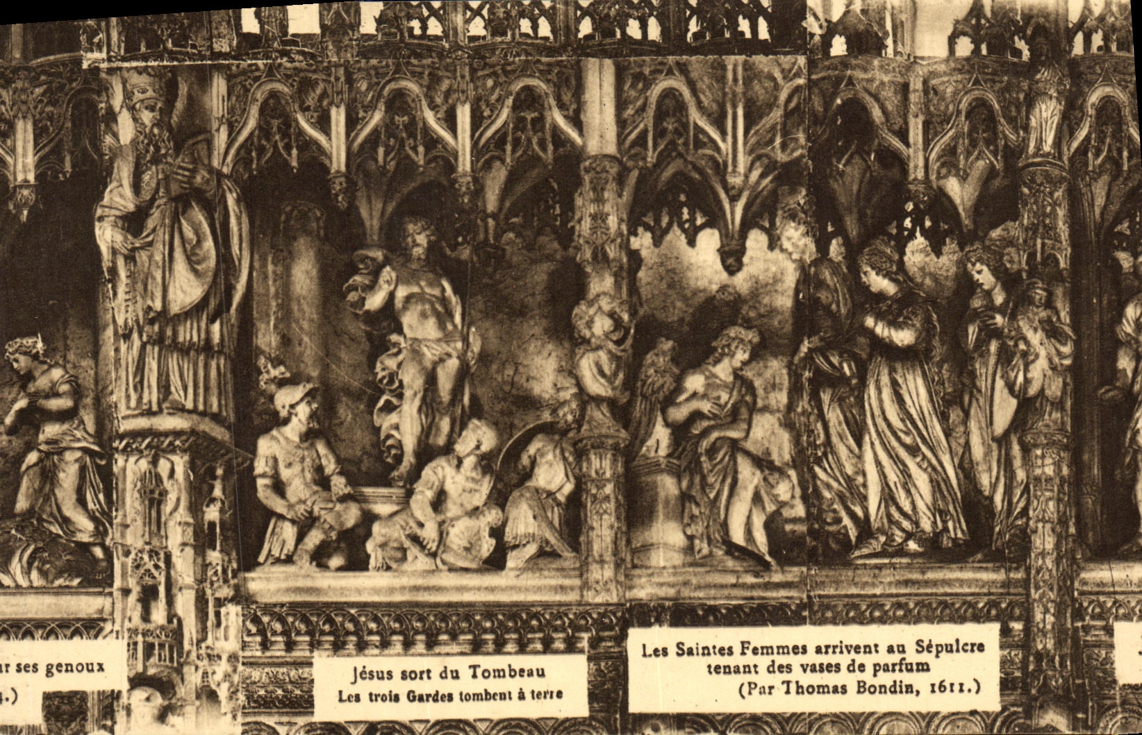 CPA Chartres Cathedrale Jesus sort du tombeau