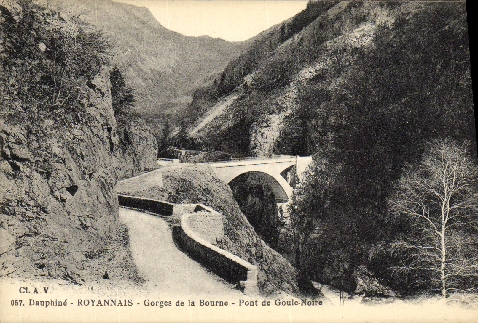 VINTAGE POSTCARD Dauphine Royannais Falls of Bourne Bridge of Goule black