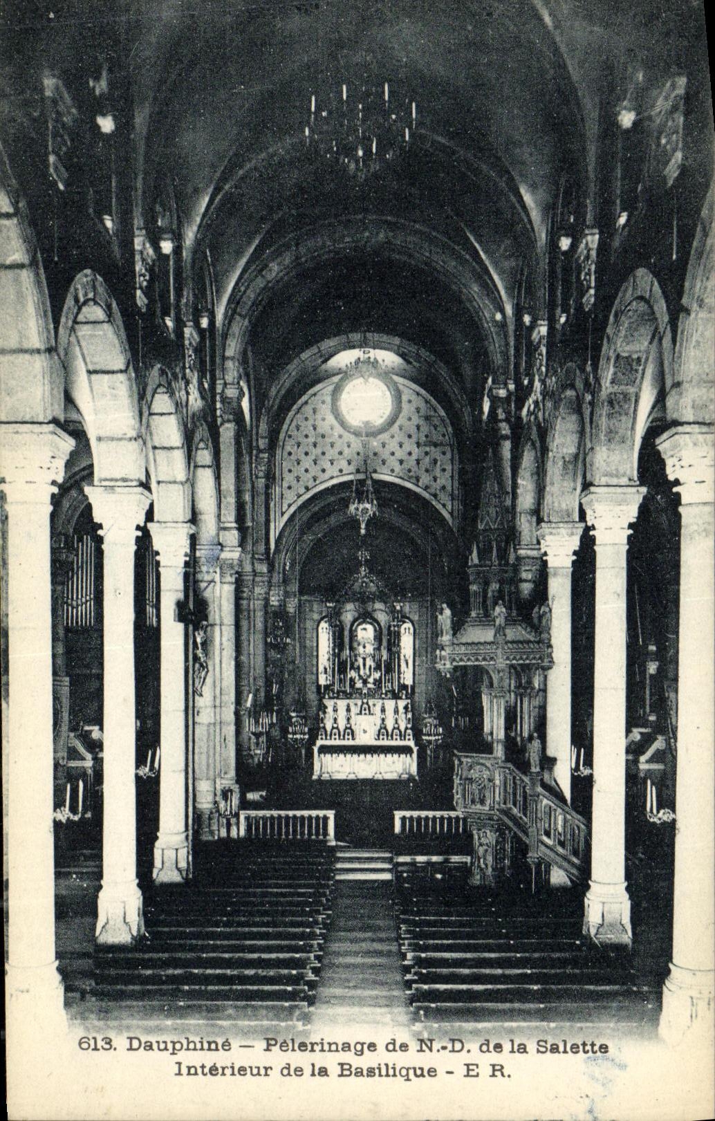 VINTAGE POSTCARD Dauphine Pilgrimage of Interior Salette of the Basilica