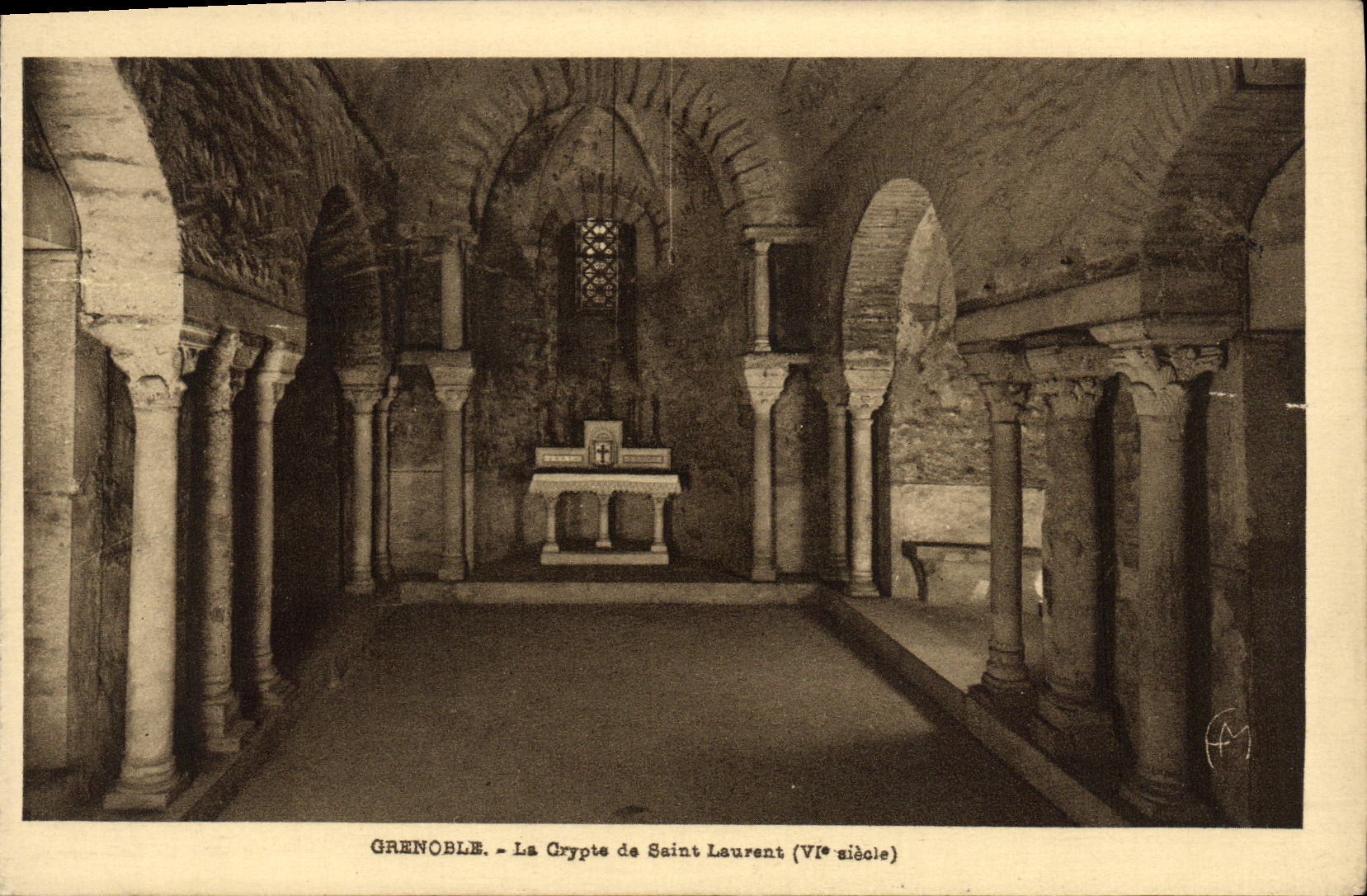 CPA Grenoble La Crypte de Saint Laurent