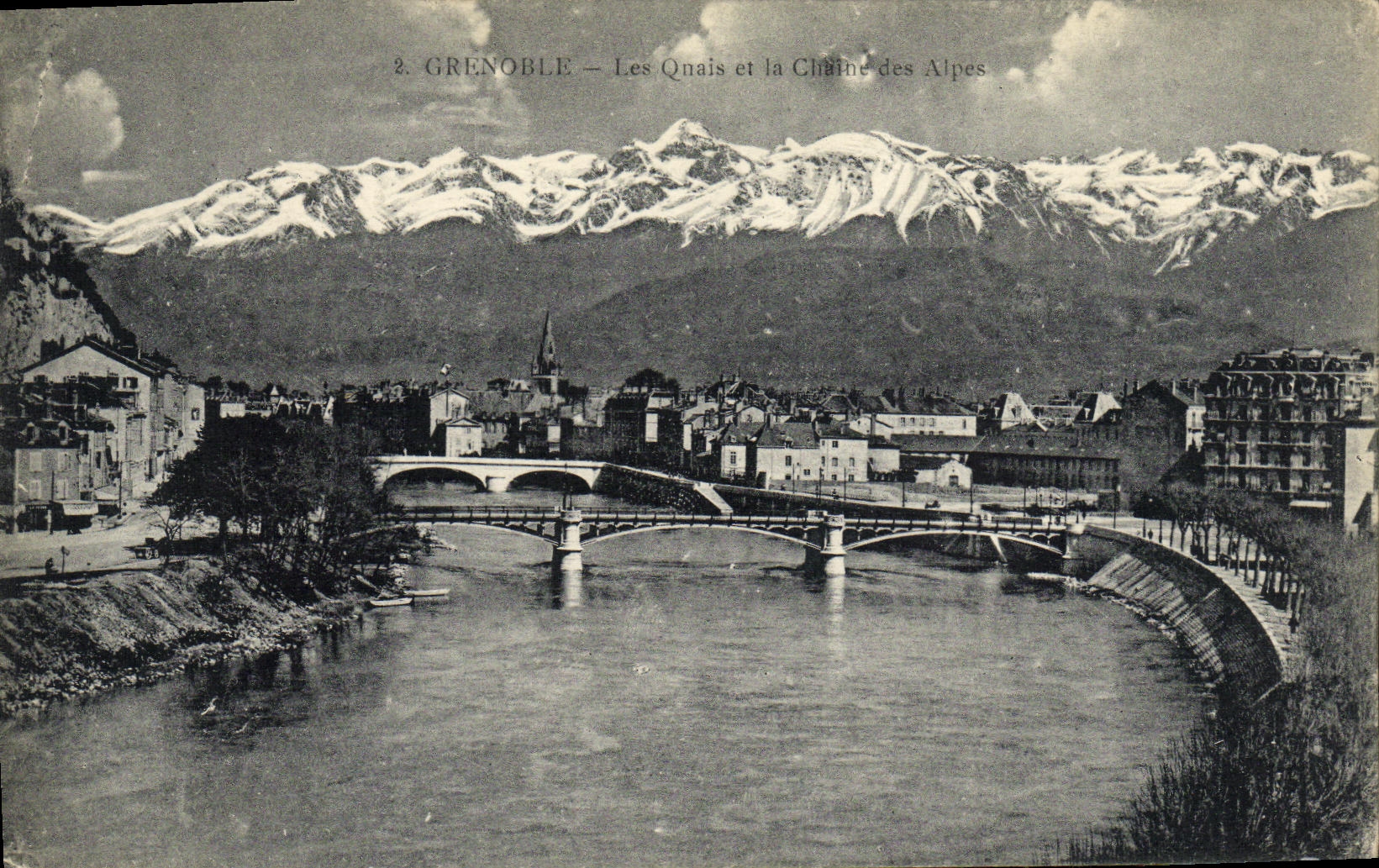CPA Grenoble Les Quais et la Chaine des Alpes