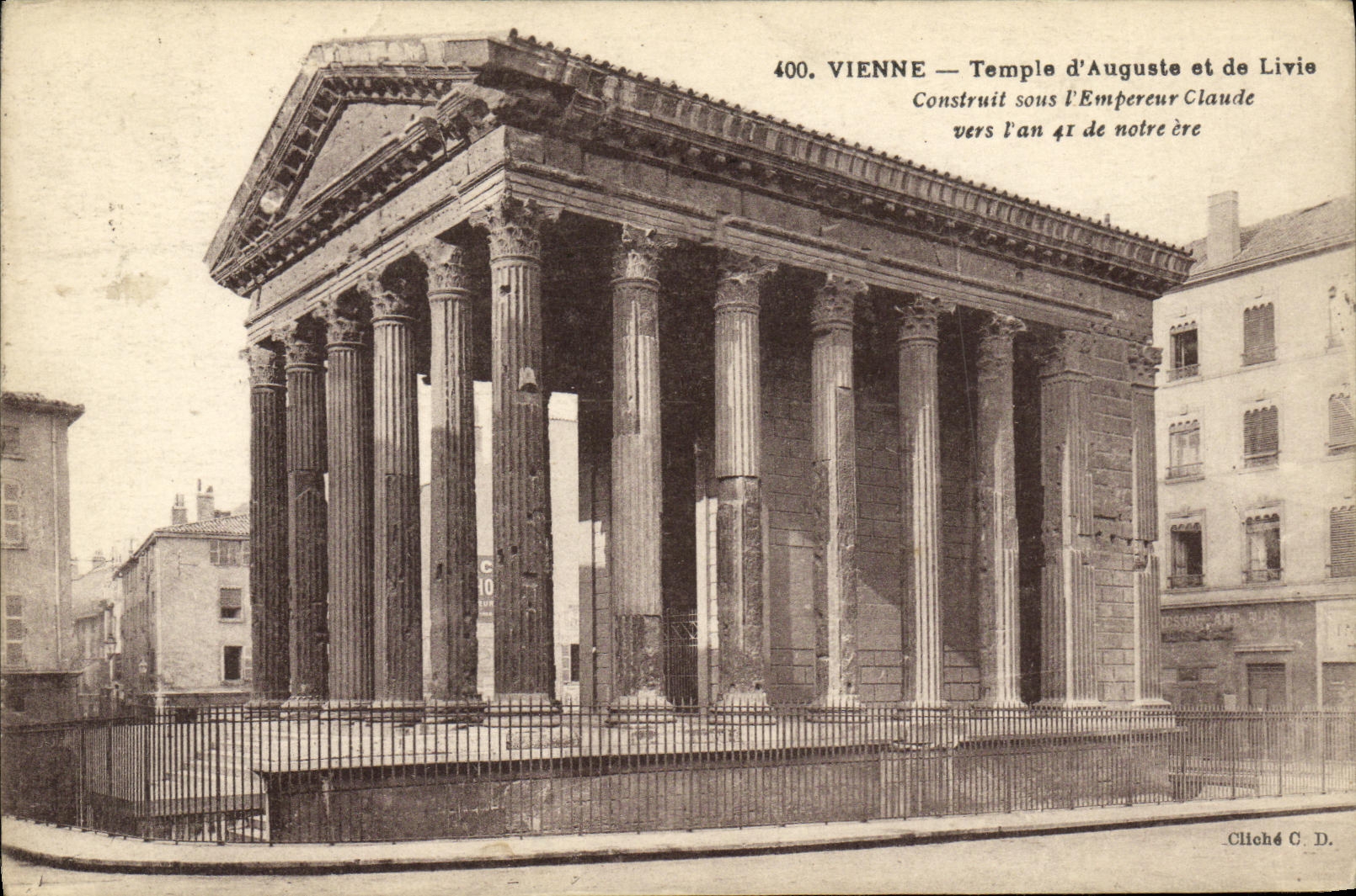 CPA Vienne Le Temple d Auguste et de Livie