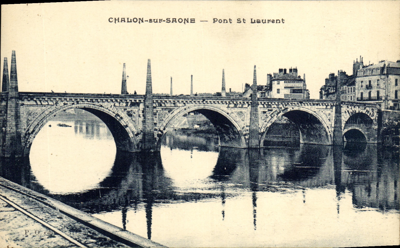 VINTAGE POSTCARD Trawl net On the Saone St Laurent Bridge