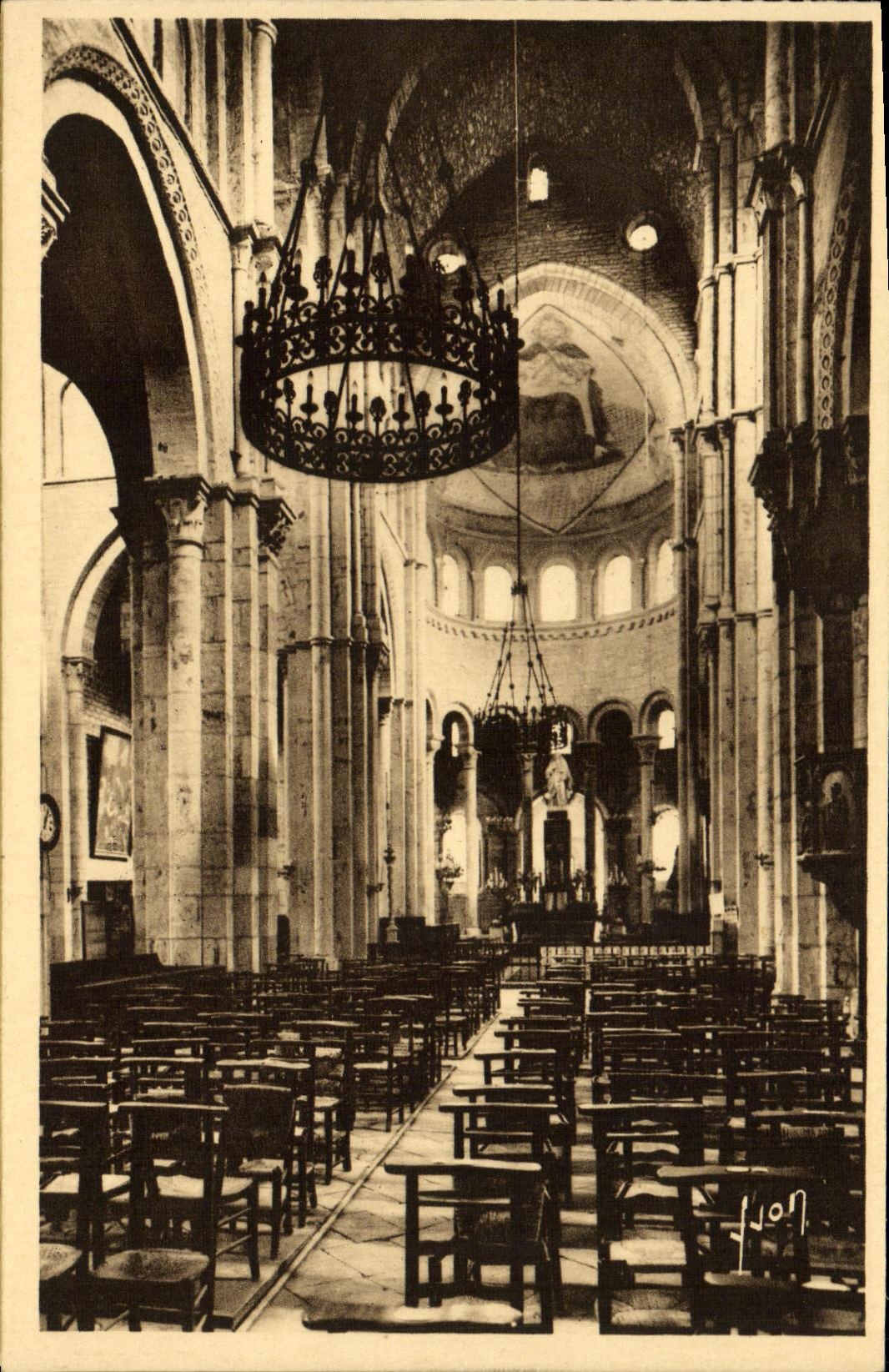 VINTAGE POSTCARD Paray Interior Monial of the Basilica of the Sacring Heart
