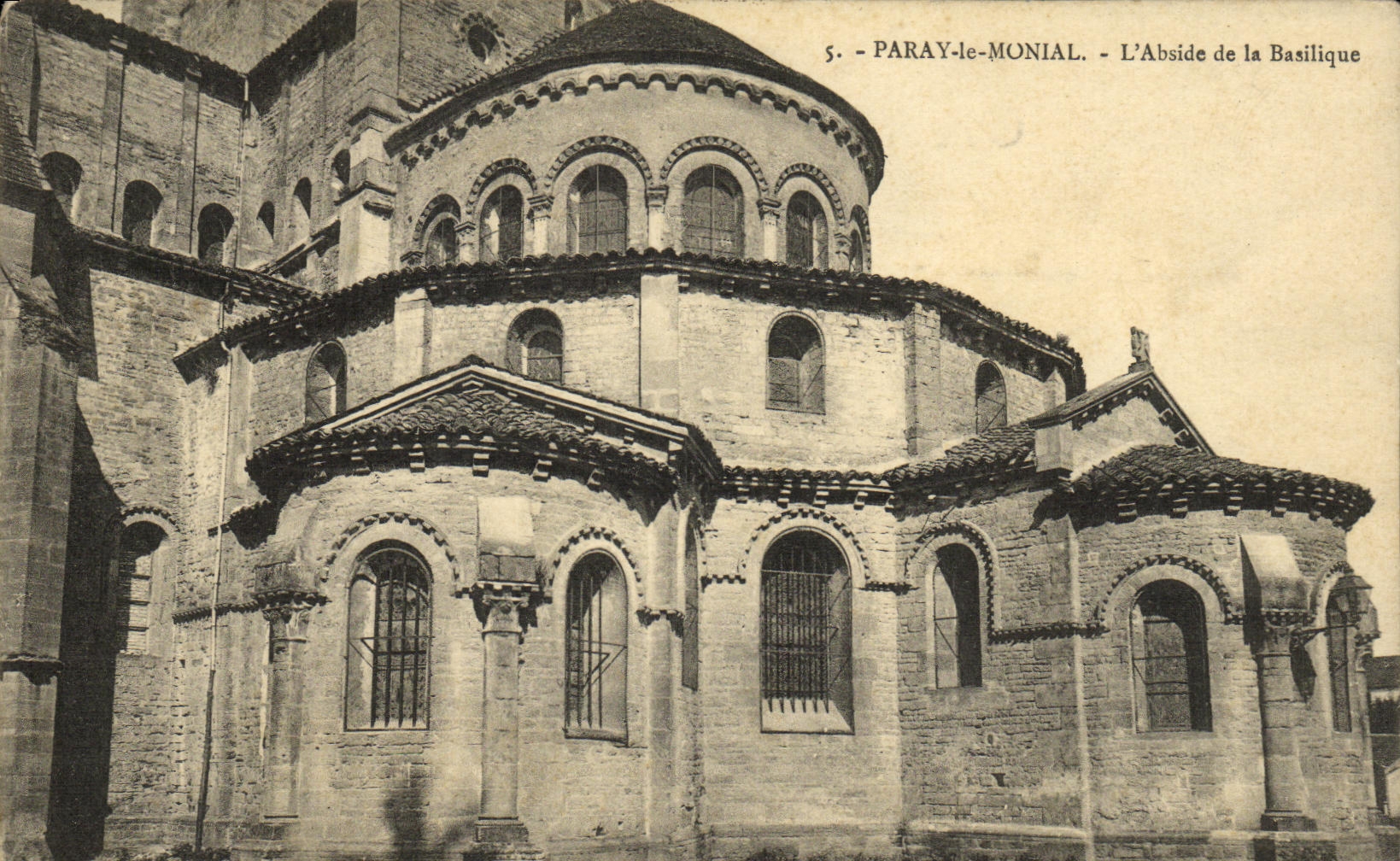 VINTAGE POSTCARD Paray Monial L Apse of the Basilica