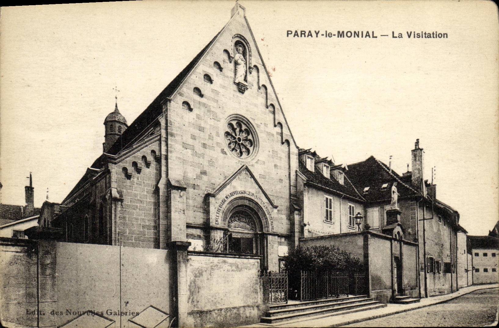 VINTAGE POSTCARD Paray Monial Visitation