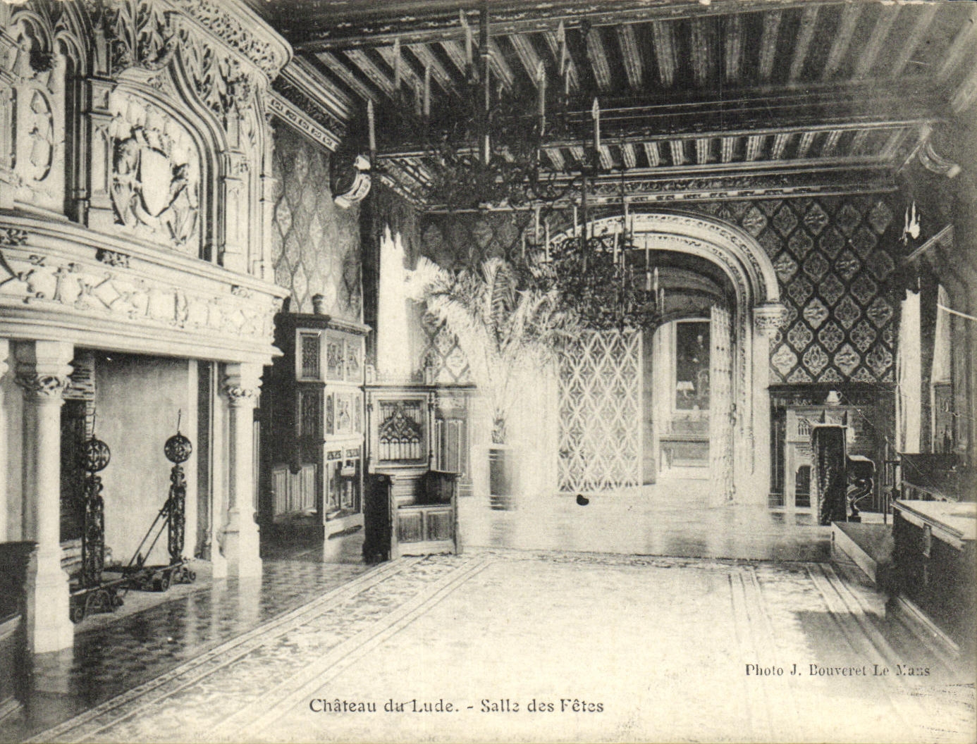 VINTAGE POSTCARD Lude the Castle Village hall