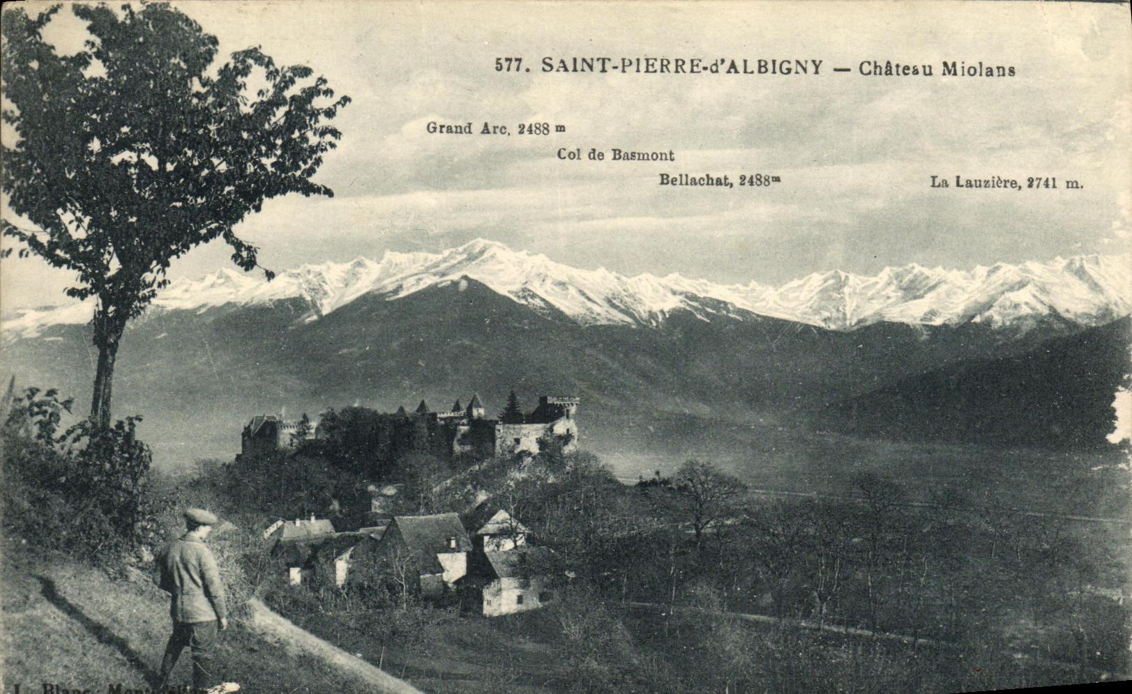 VINTAGE POSTCARD Saint Pierre D Albigny Miolans Castle