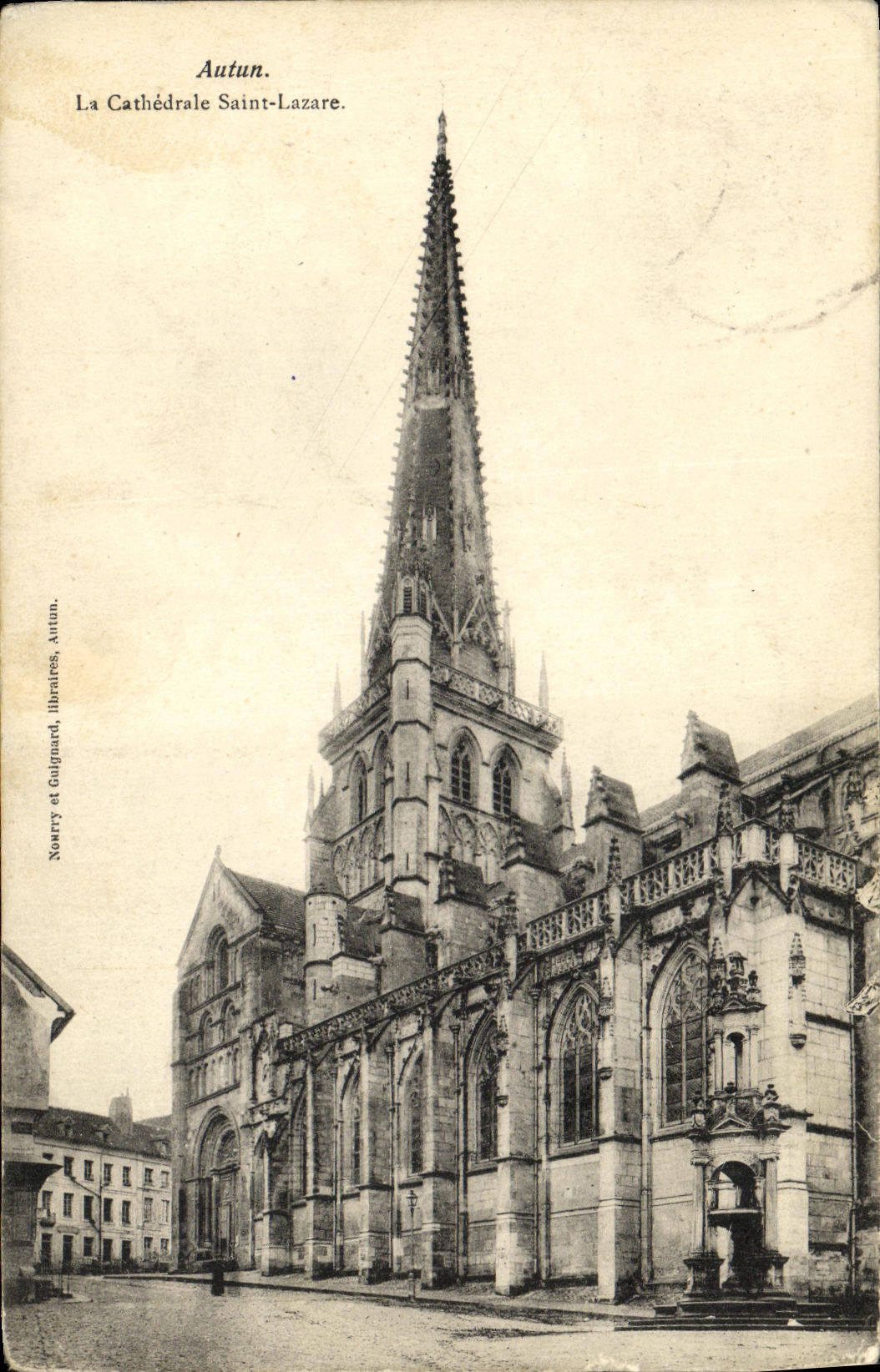 CPA Autun La Cathedrale Saint Lazare