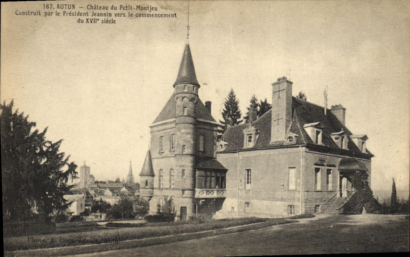 CPA Autun Chateau du Petit Montjeu 