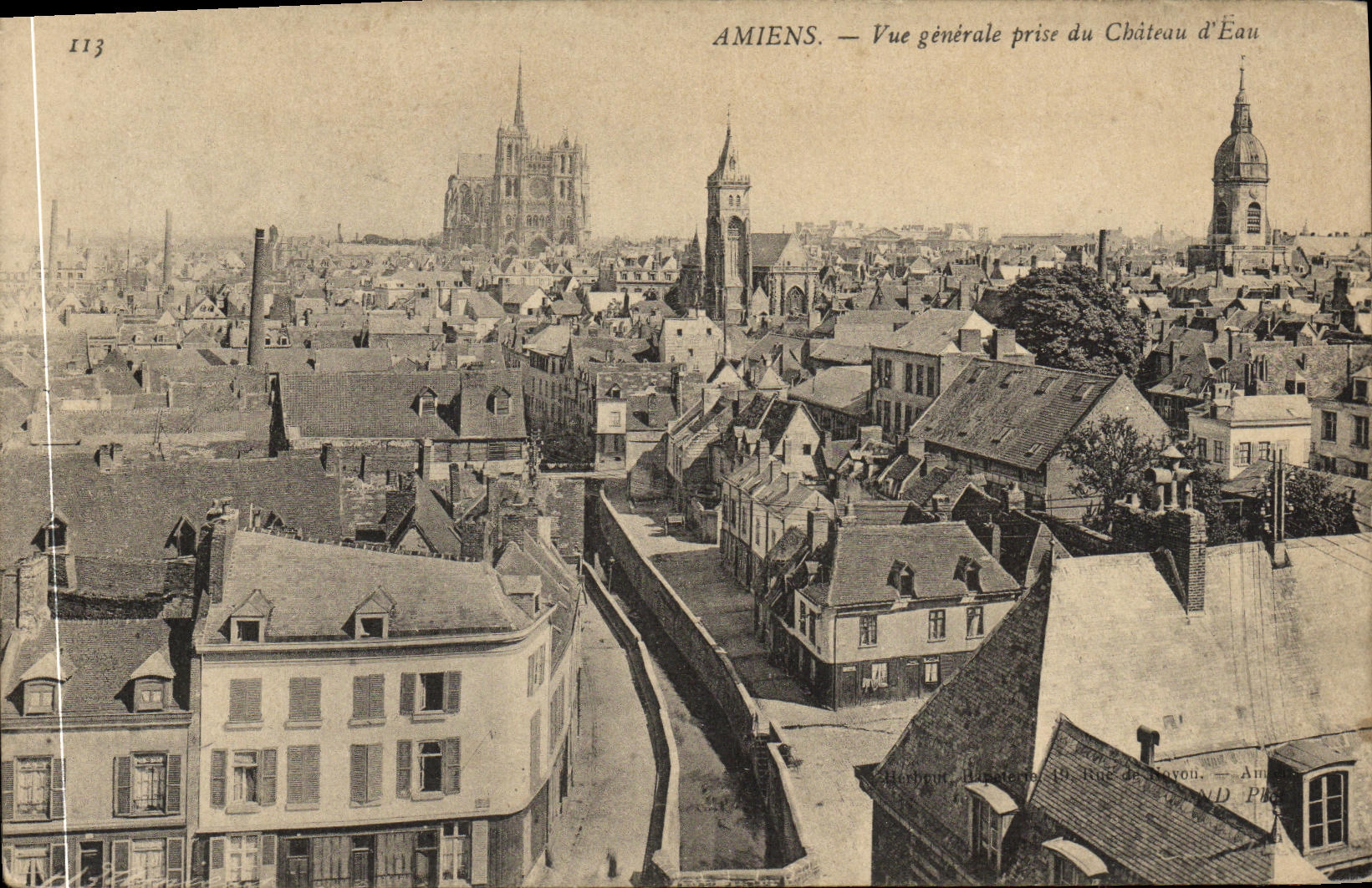 CPA Amiens Vue generale prise du Chateau d Eau