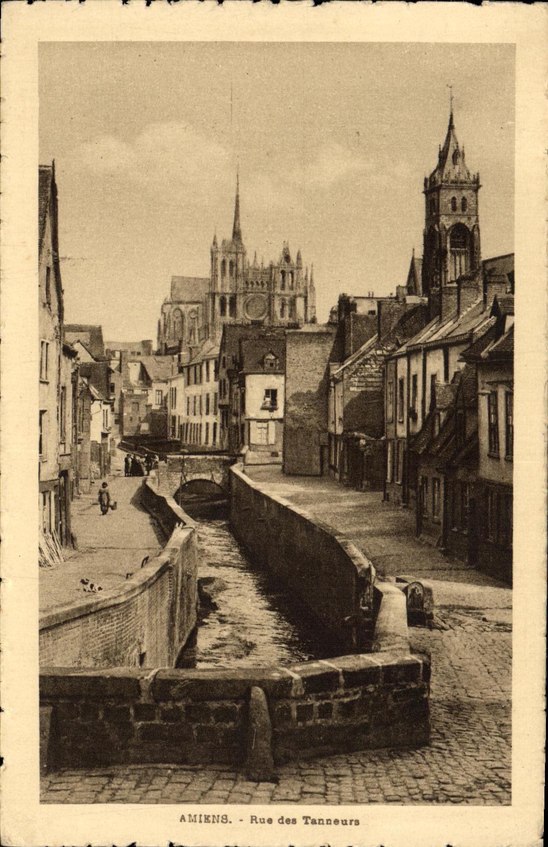 CPA Amiens Rue des Tanneurs
