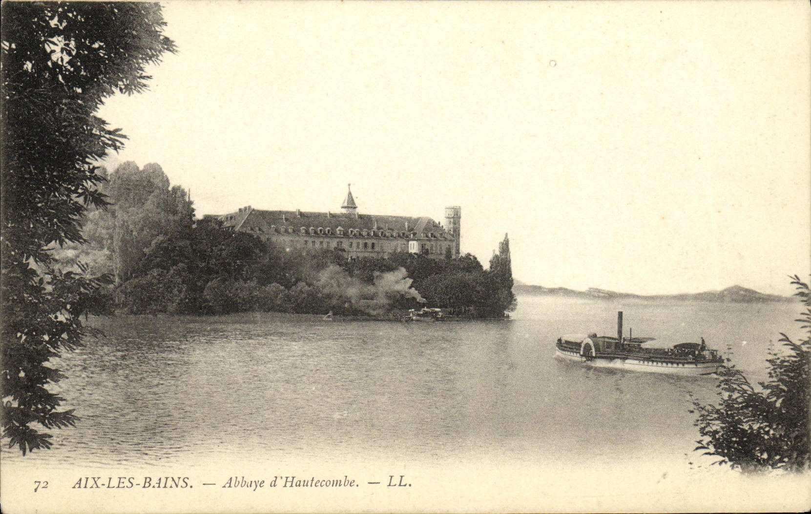 CPA Aix Les Bains Abbaye d Hautecombe Bateau