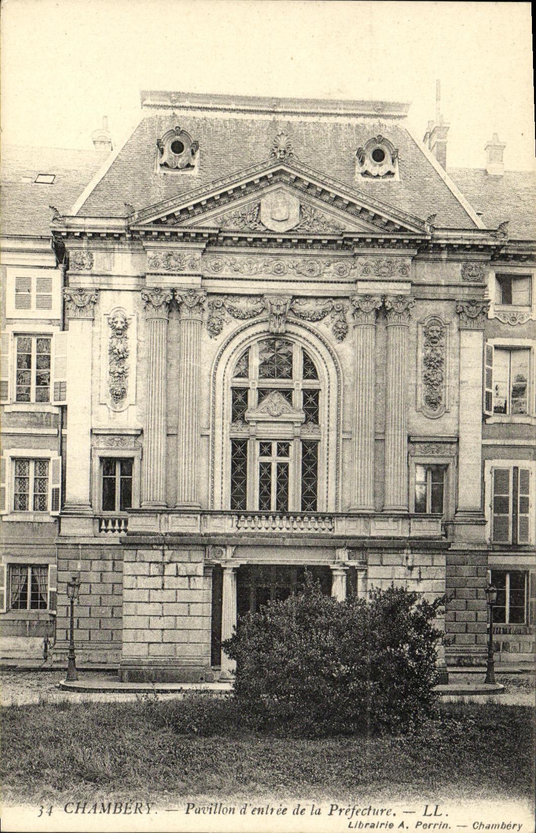 CPA Chambery Pavillon d entree de la Prefecture