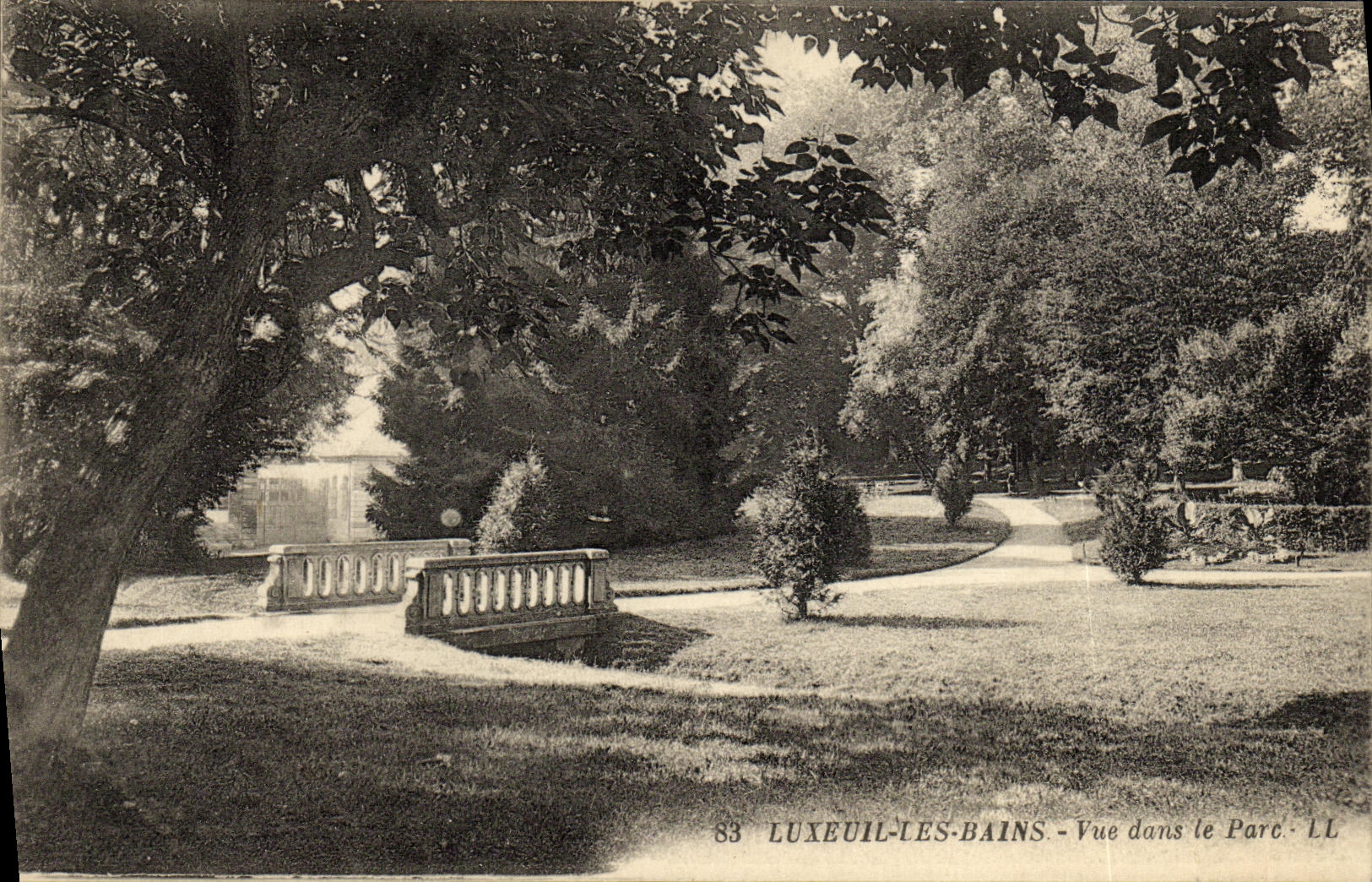 VINTAGE POSTCARD Luxeuil Les Bains Seen In the Park