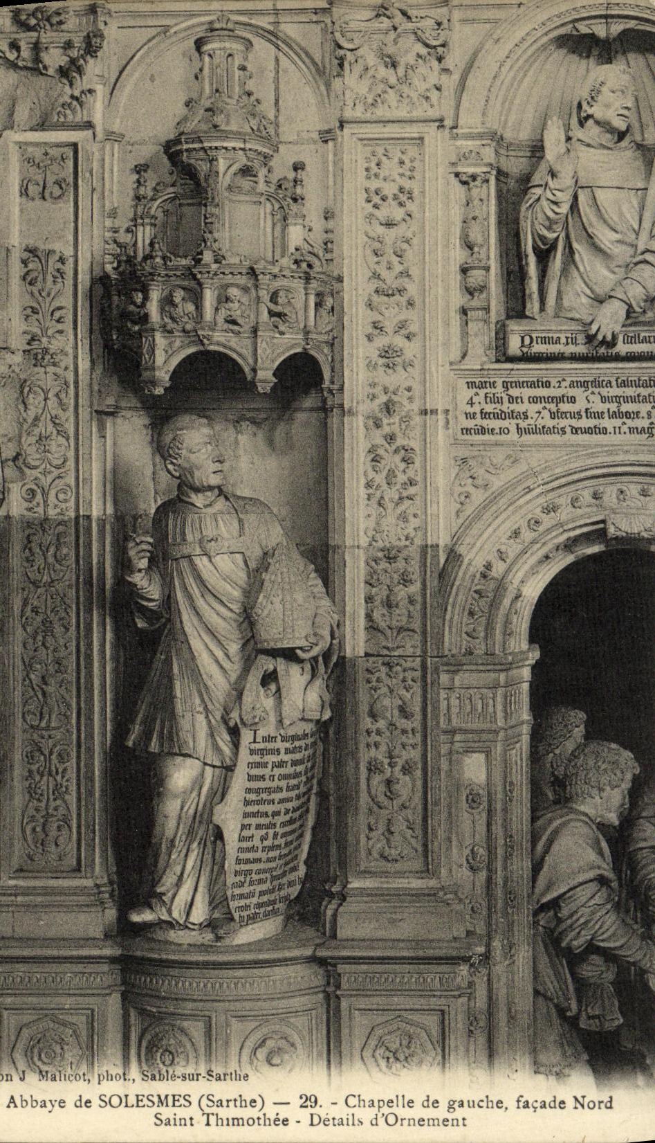 La abadia de la POSTAL de la VENDIMIA de la camara acorazada de Solesmes del ataque frontal izquierdo norteno Saint Thimothee detalla el ornamento de D