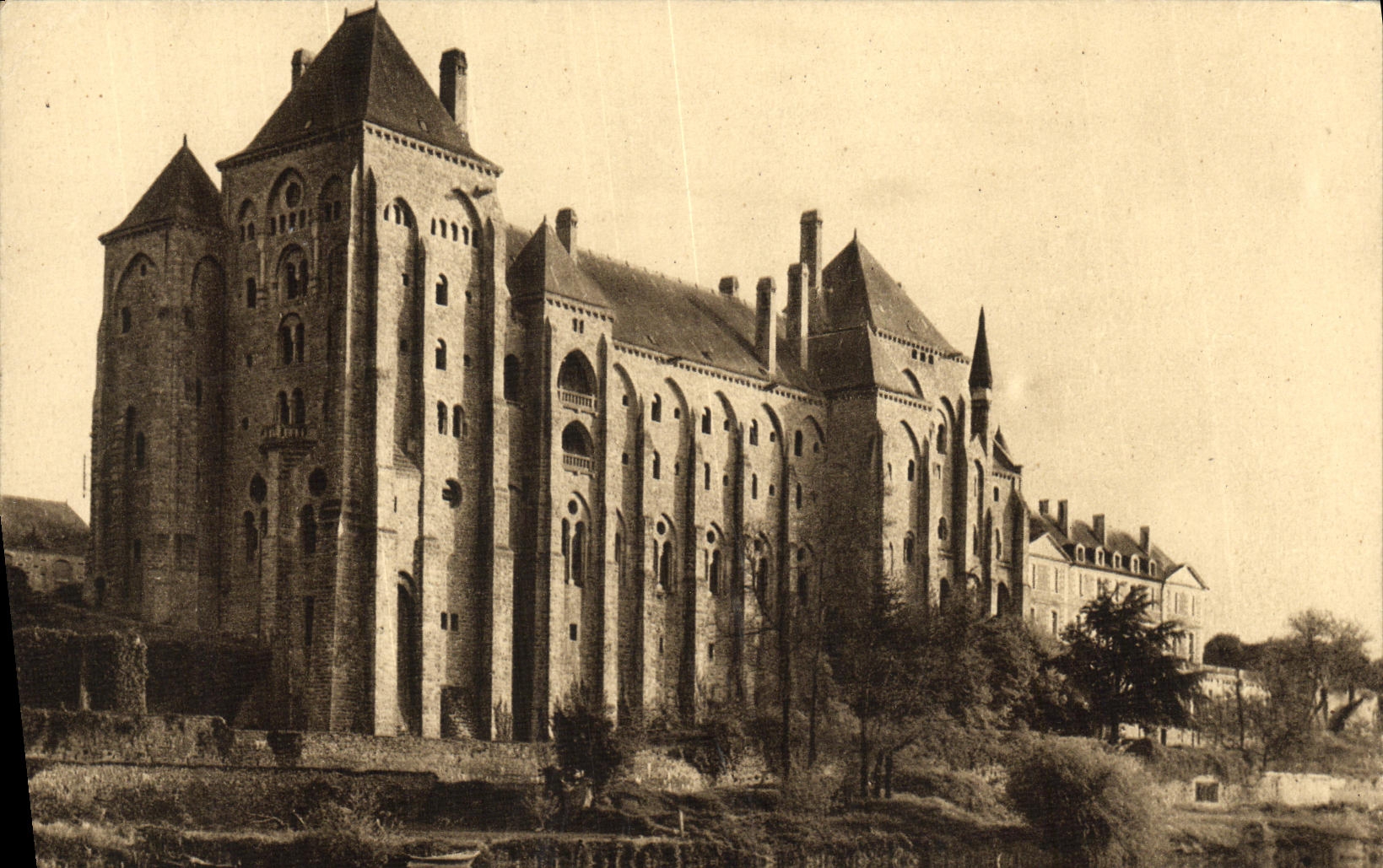 VINTAGE POSTCARD Solesmes L Saint Pierre Abbey Of Sight Of North East