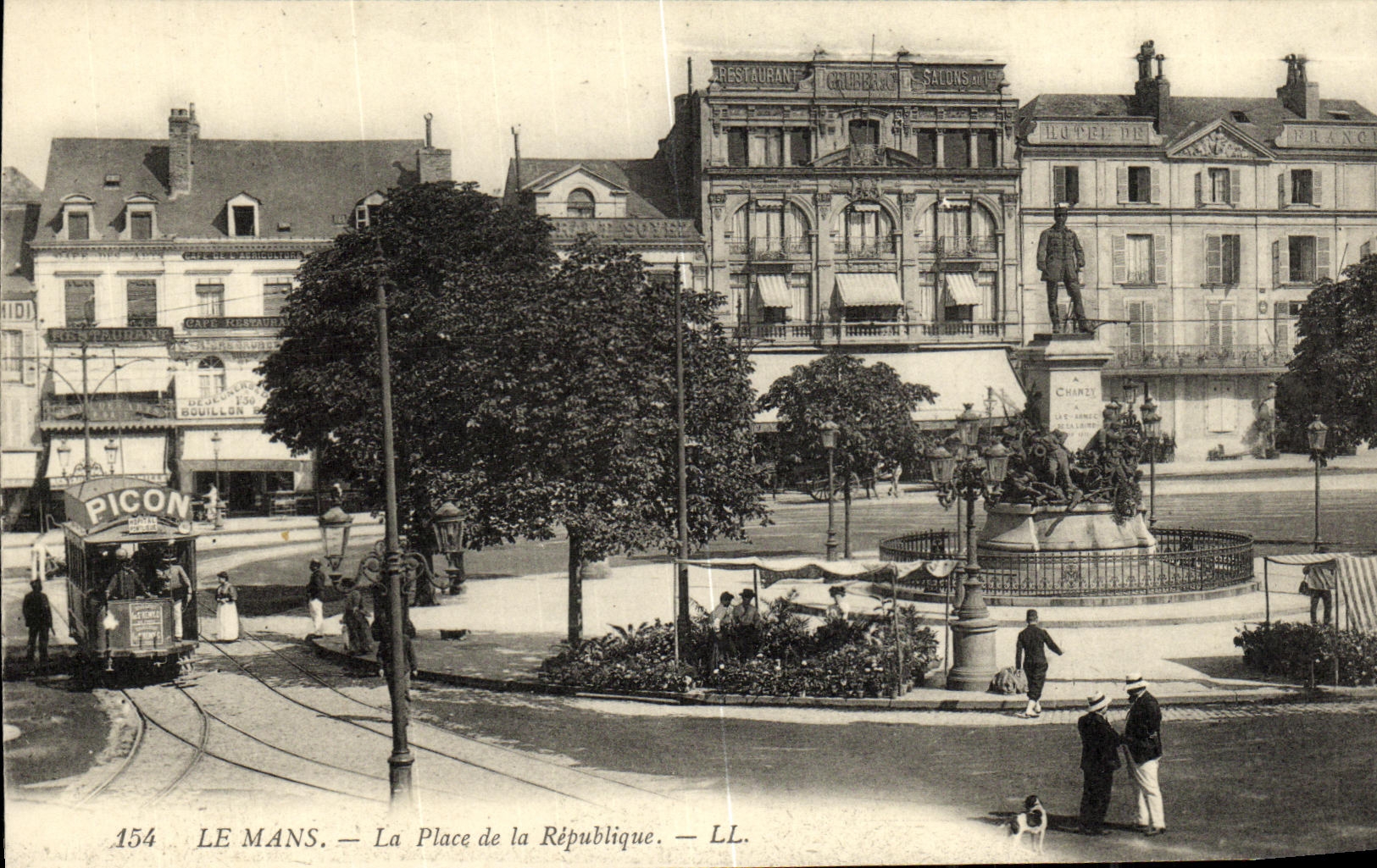 CPA Le Mans La Place de La Republique Tramway Picon 