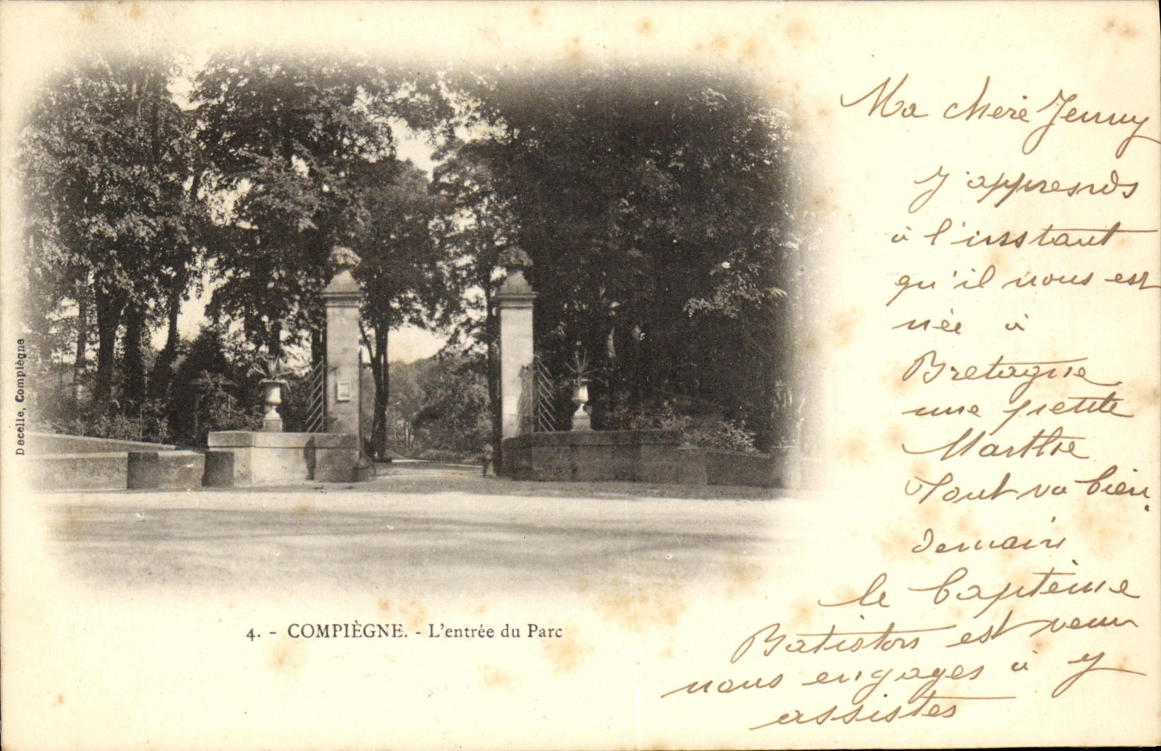 CPA Compiegne L entree du Parc